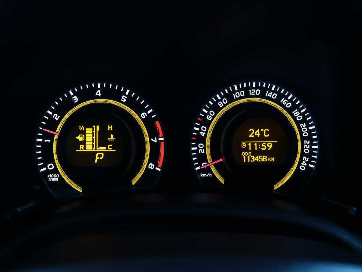 Toyota Corolla с пробегом — 2012 год. Фото: #15