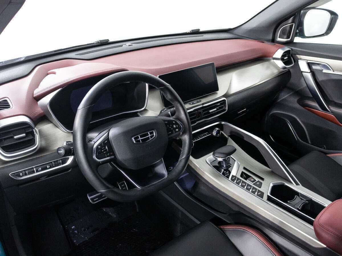 Geely Coolray с пробегом — 2023 год. Фото: #10