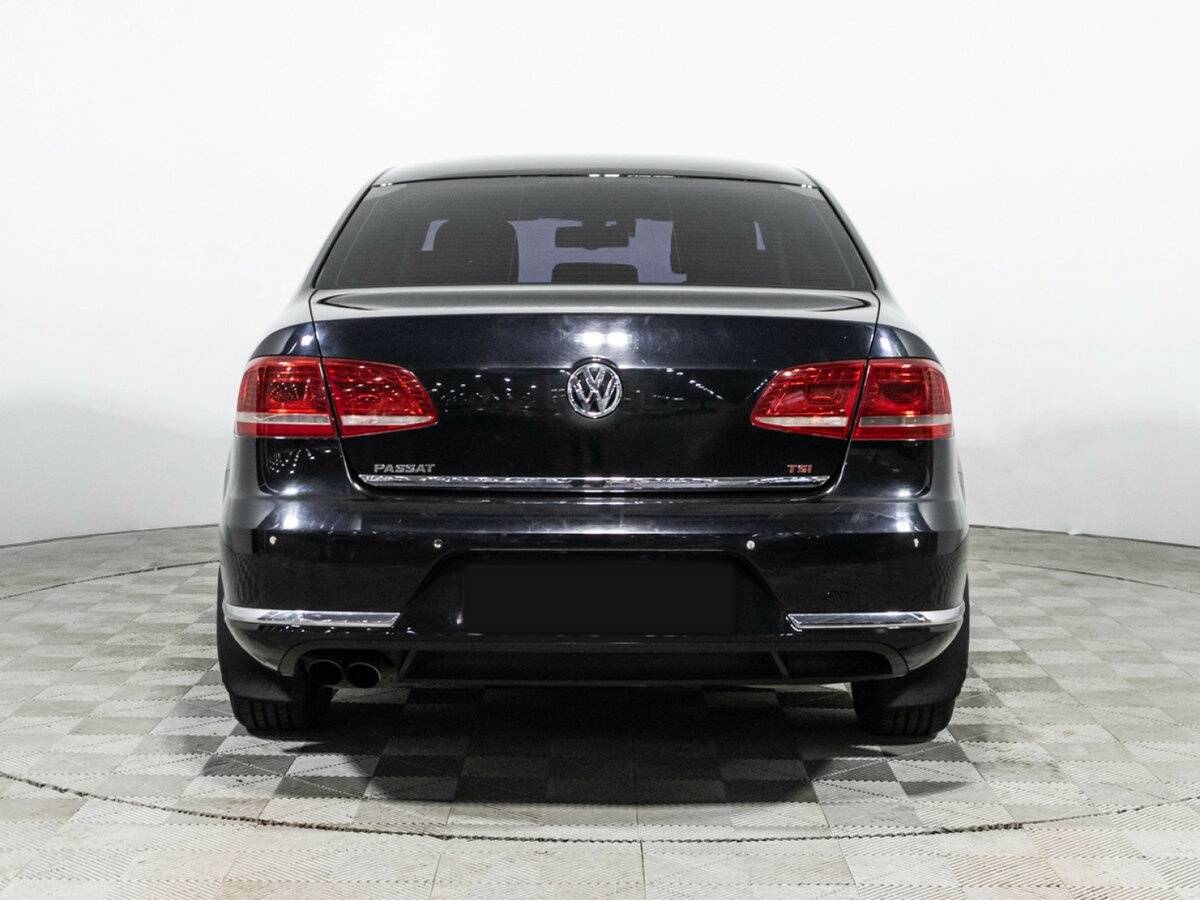 Volkswagen Passat с пробегом — 2012 год. Фото: #4