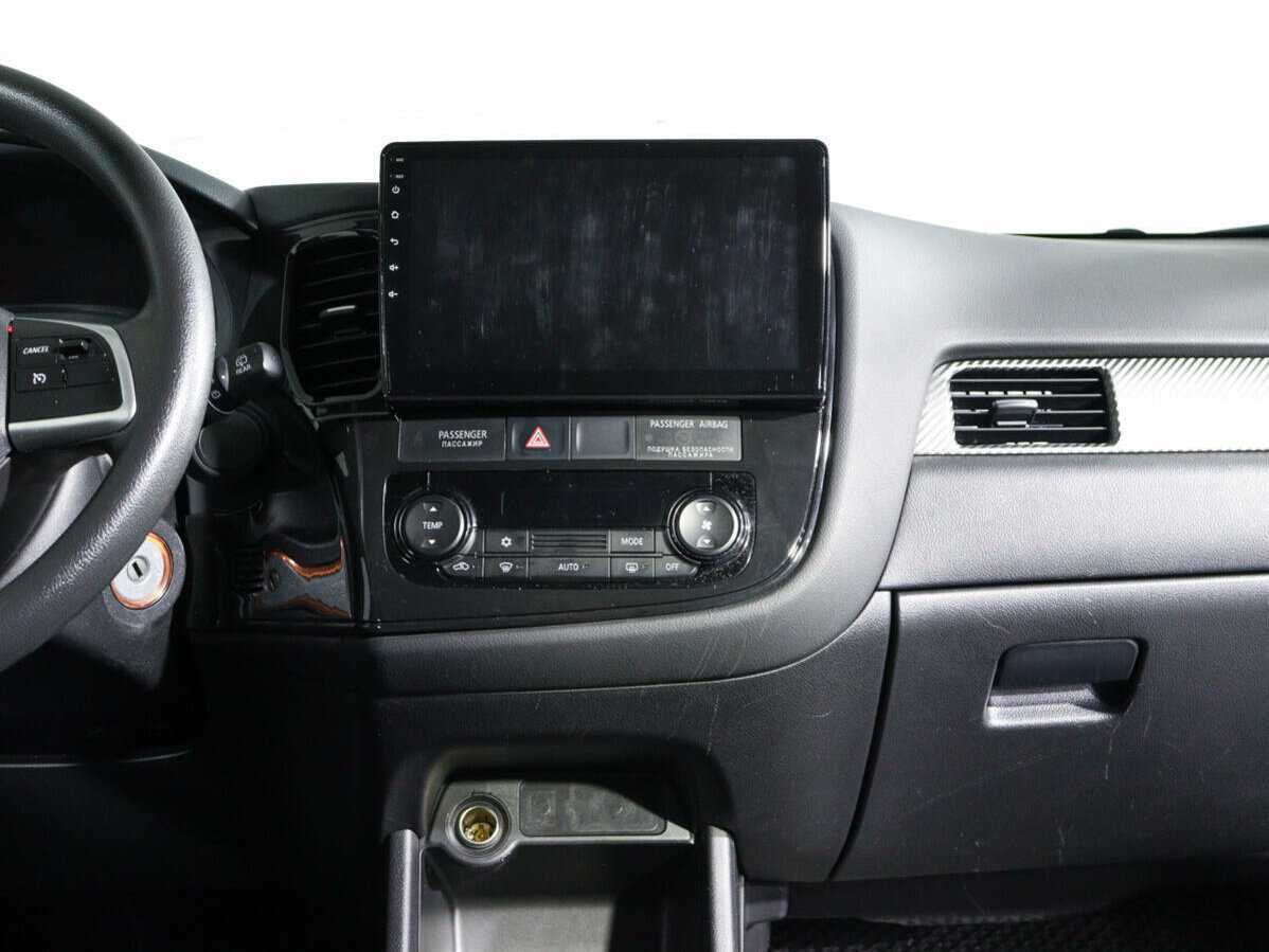 Mitsubishi Outlander с пробегом — 2013 год. Фото: #11