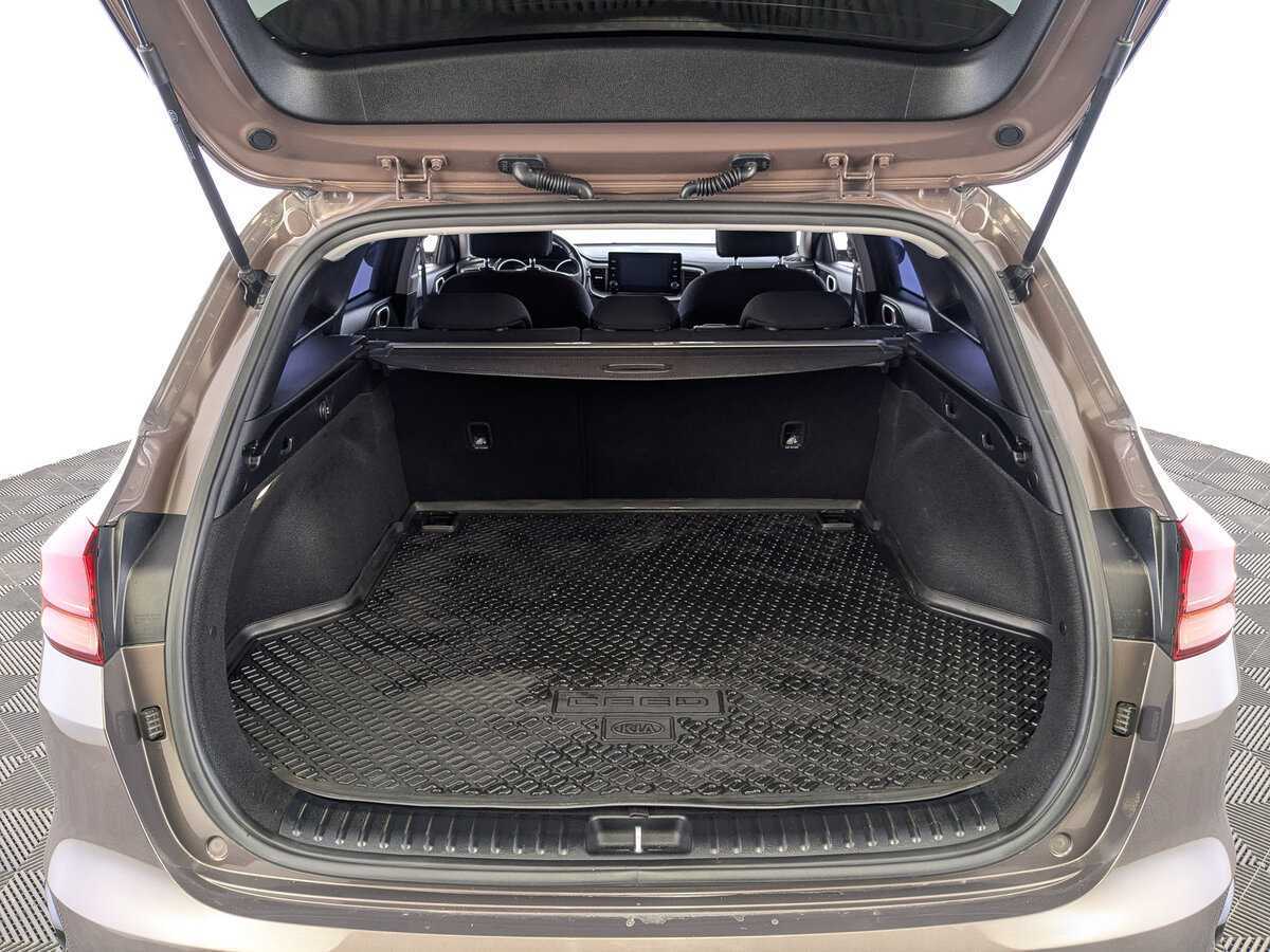 Kia Ceed с пробегом — 2021 год. Фото: #9