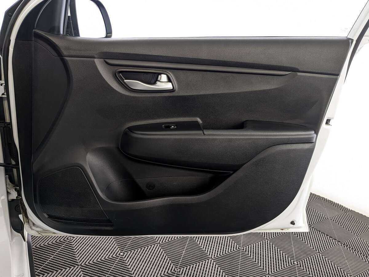 Kia Rio с пробегом — 2019 год. Фото: #23