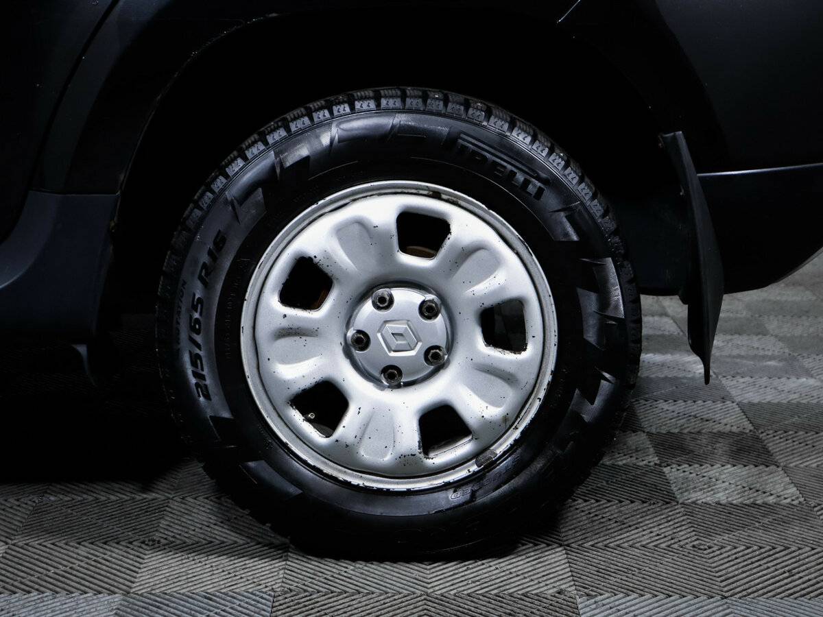 Renault Duster с пробегом — 2013 год. Фото: #11