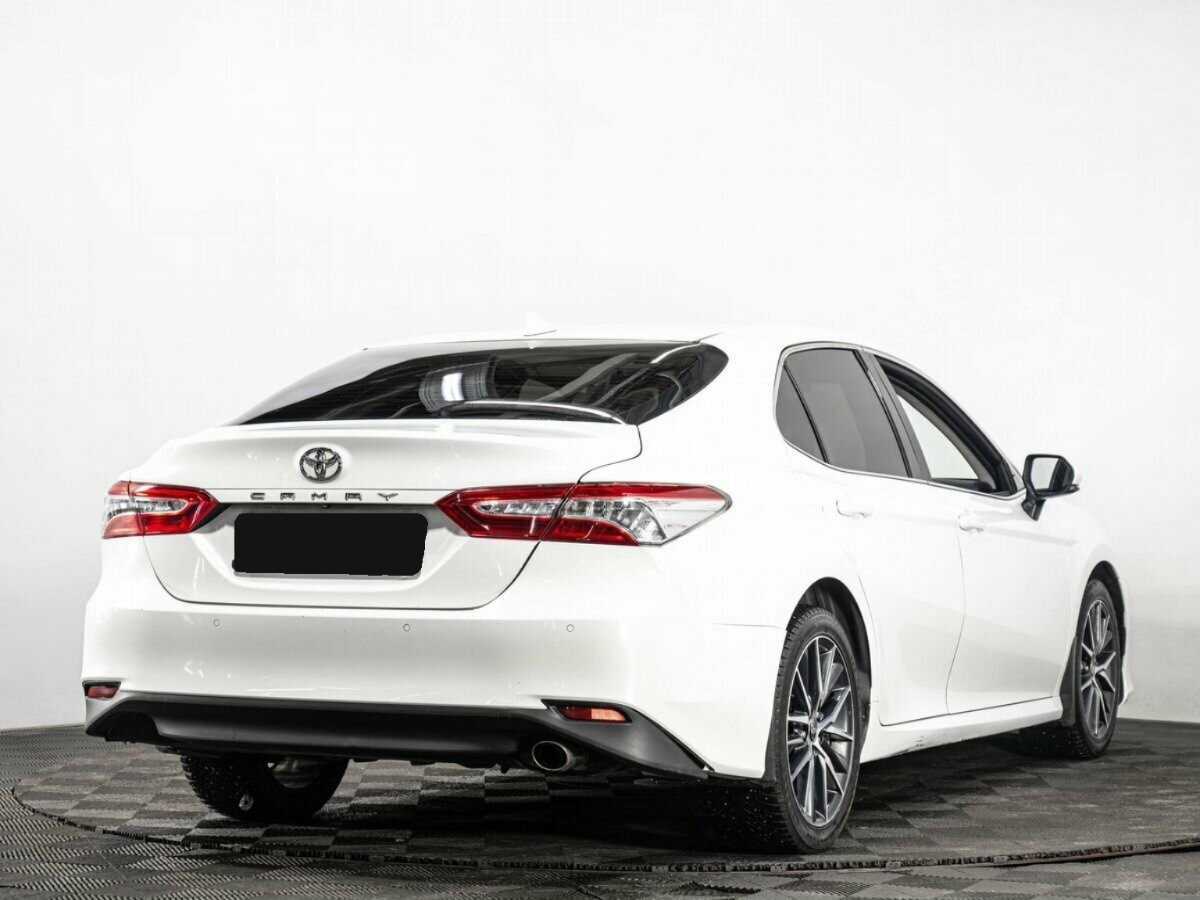 Toyota Camry с пробегом — 2022 год. Фото: #3