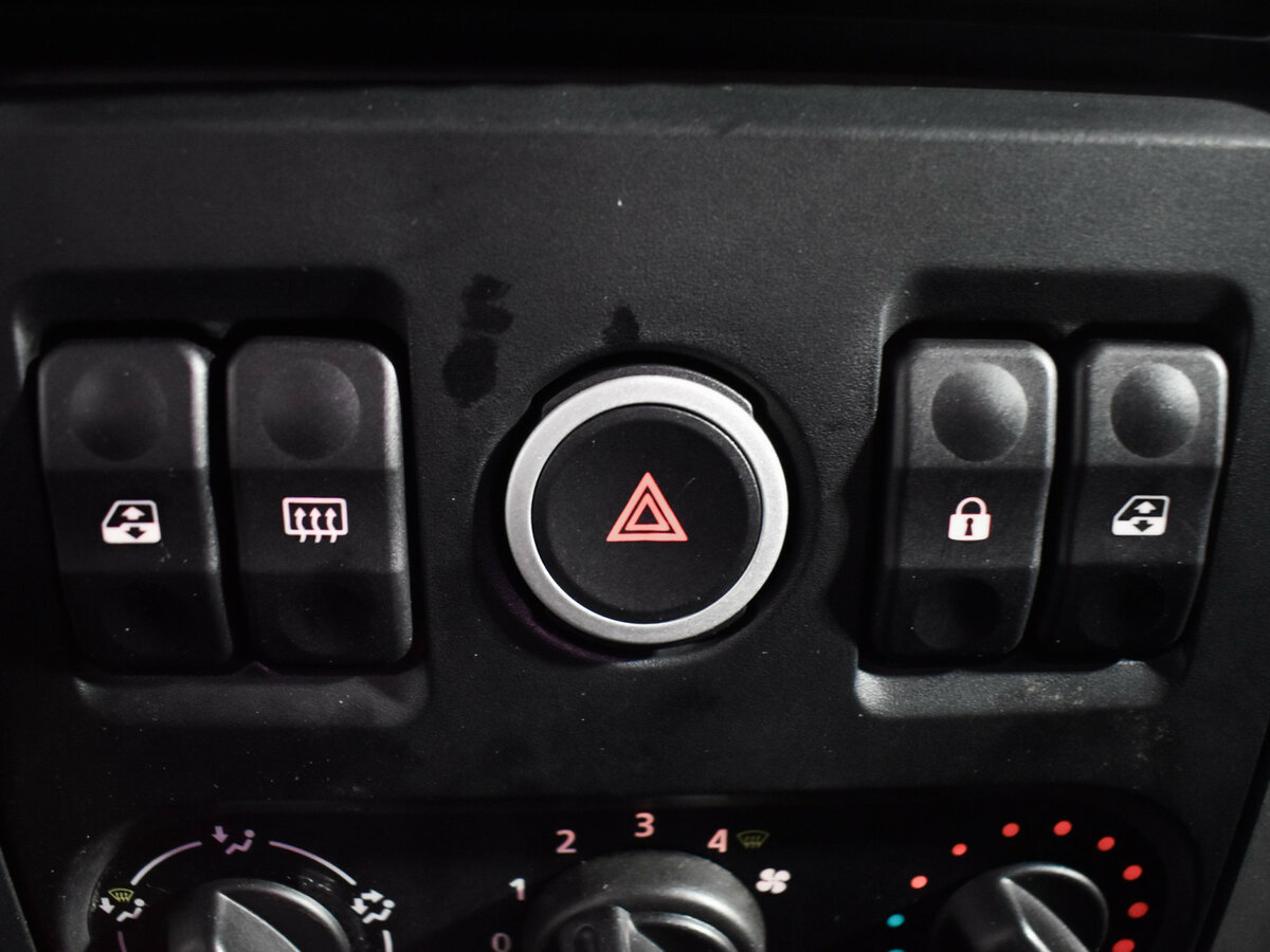 Lada (ВАЗ) Largus с пробегом — 2014 год. Фото: #15