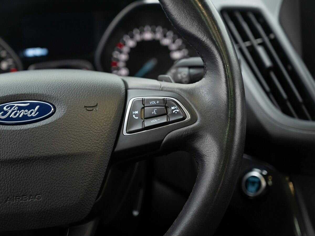 Ford Kuga с пробегом — 2017 год. Фото: #15