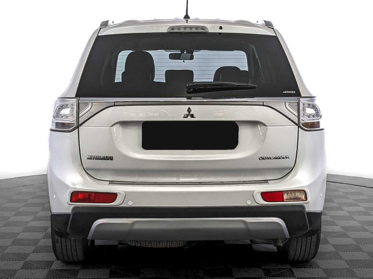 Mitsubishi Outlander с пробегом — 2014 год. Фото: #5