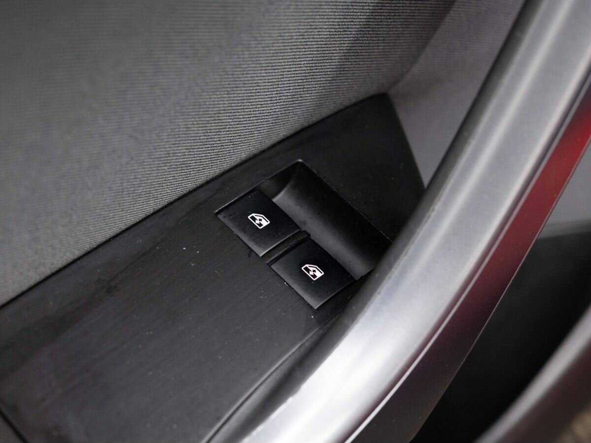 Opel Astra с пробегом — 2012 год. Фото: #19