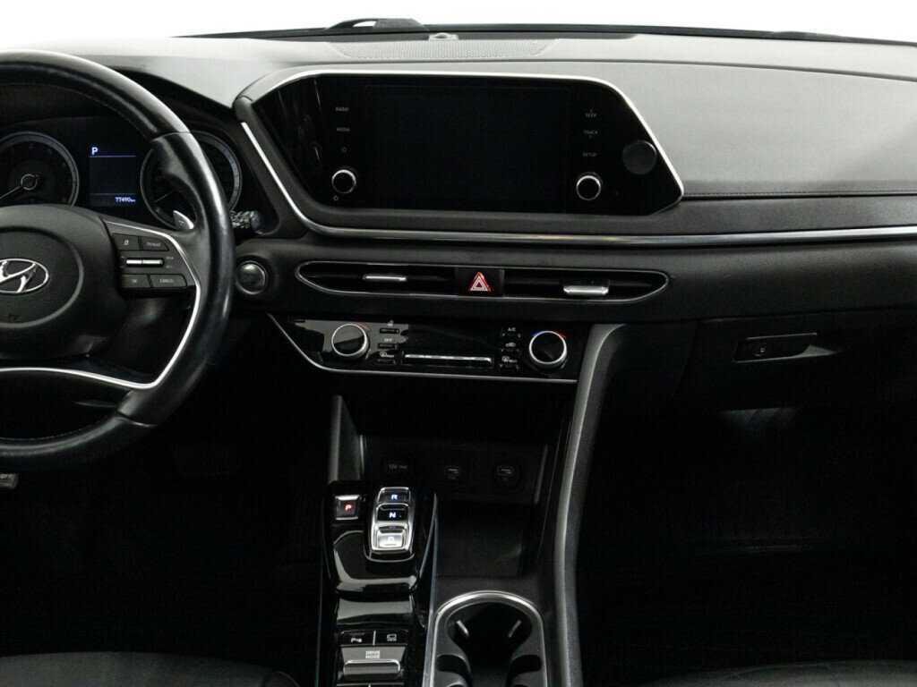 Hyundai Sonata с пробегом — 2020 год. Фото: #13
