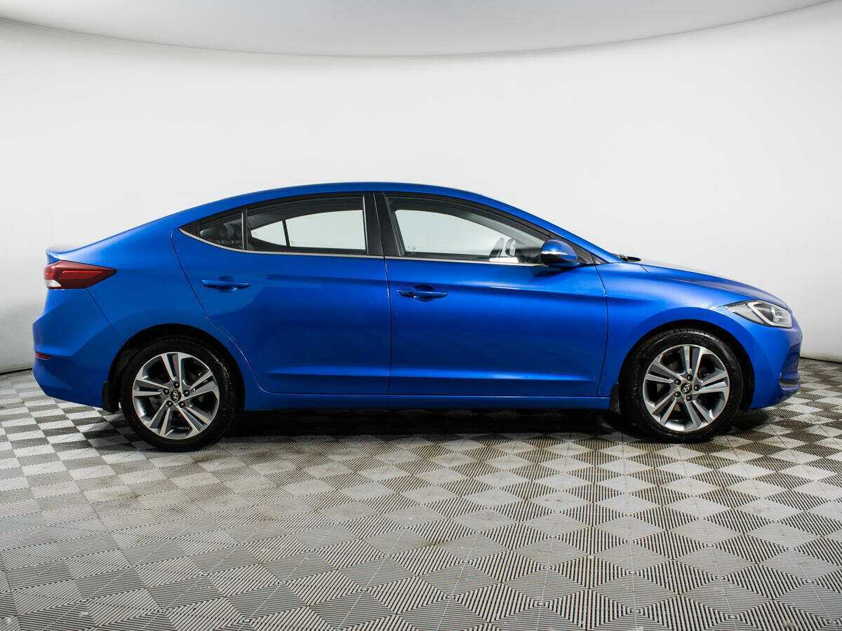 Hyundai Elantra с пробегом — 2016 год. Фото: #3
