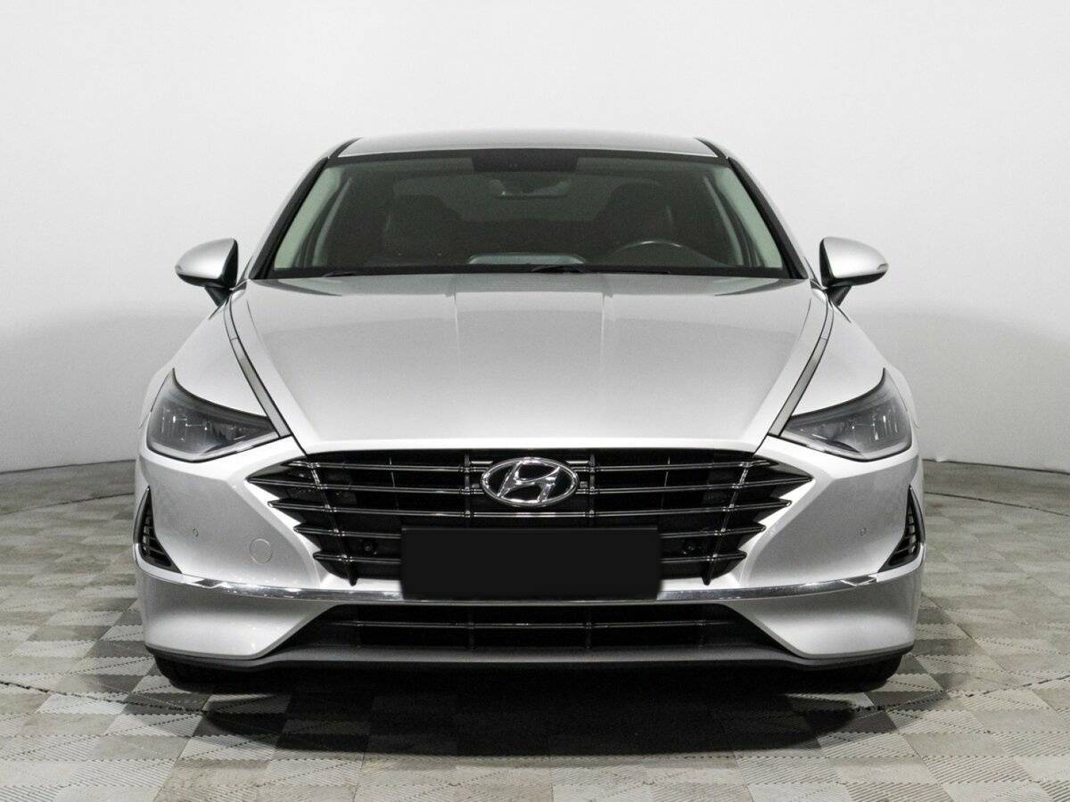 Hyundai Sonata с пробегом — 2020 год. Фото: #1
