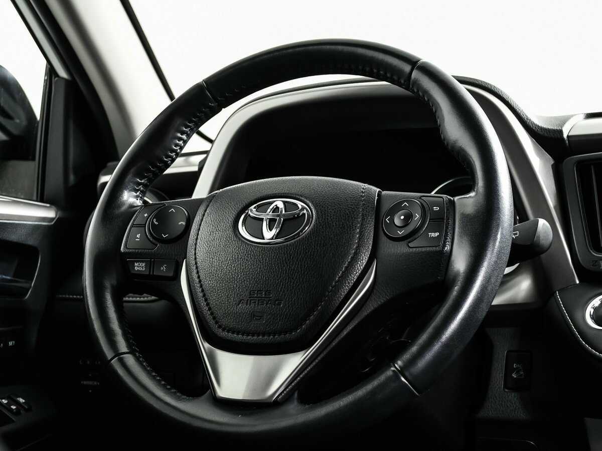 Toyota RAV4 с пробегом — 2019 год. Фото: #11