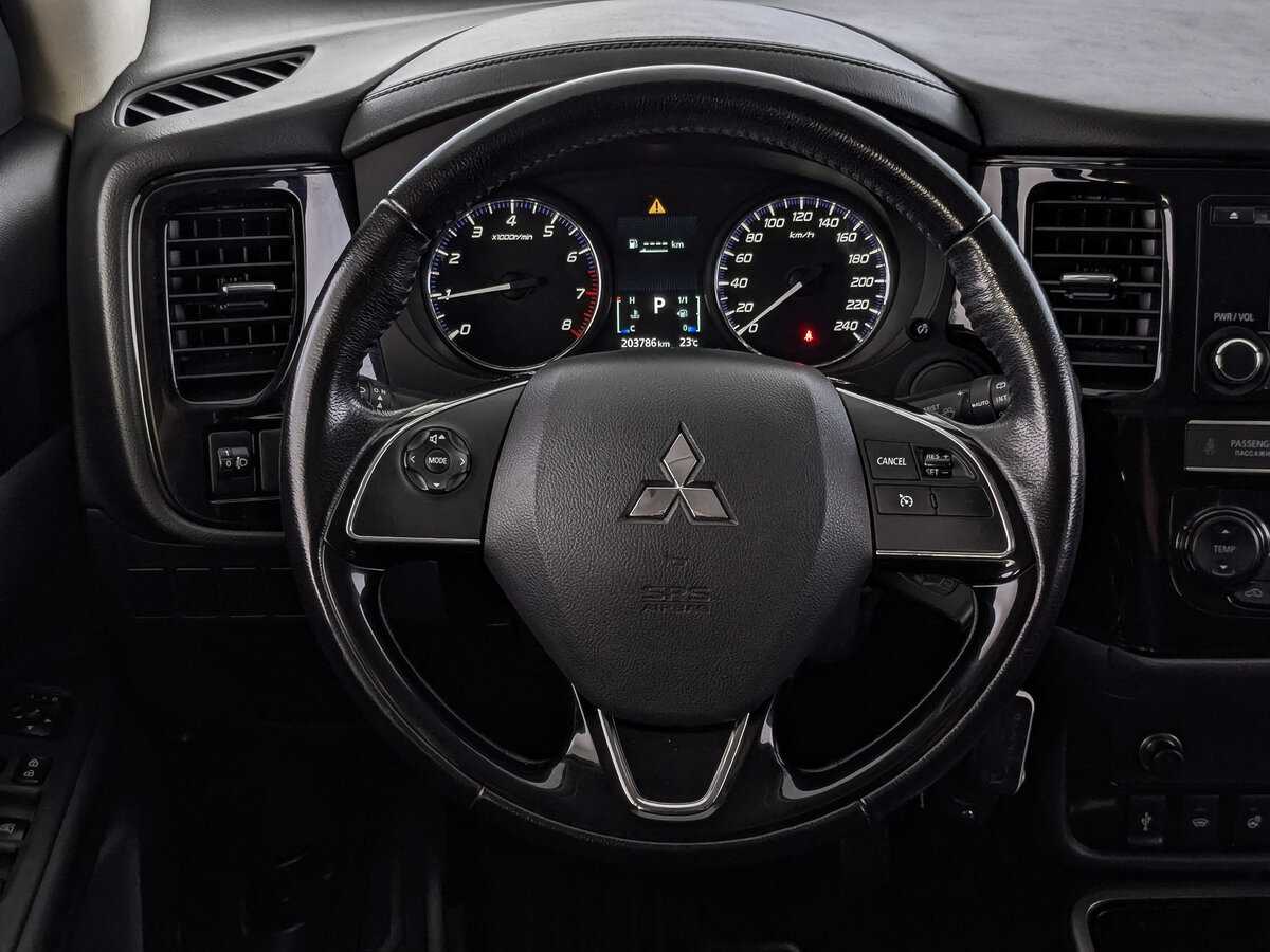 Mitsubishi Outlander с пробегом — 2018 год. Фото: #17