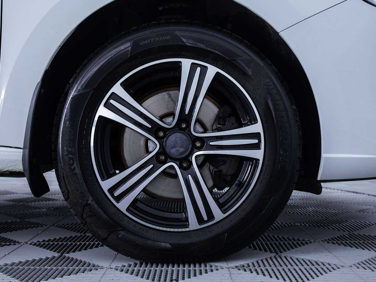 Volkswagen Polo с пробегом — 2020 год. Фото: #7