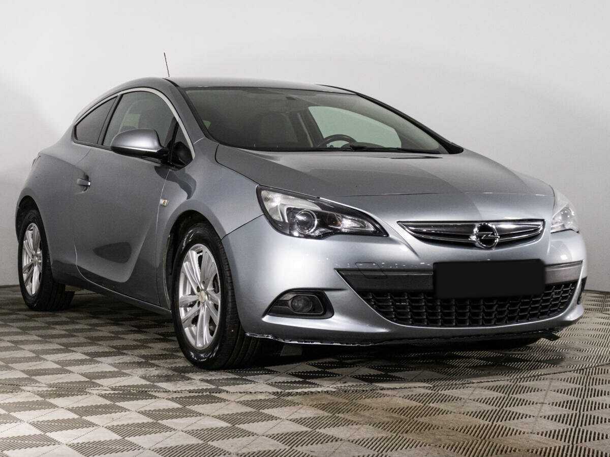 Opel Astra с пробегом — 2013 год. Фото: #2