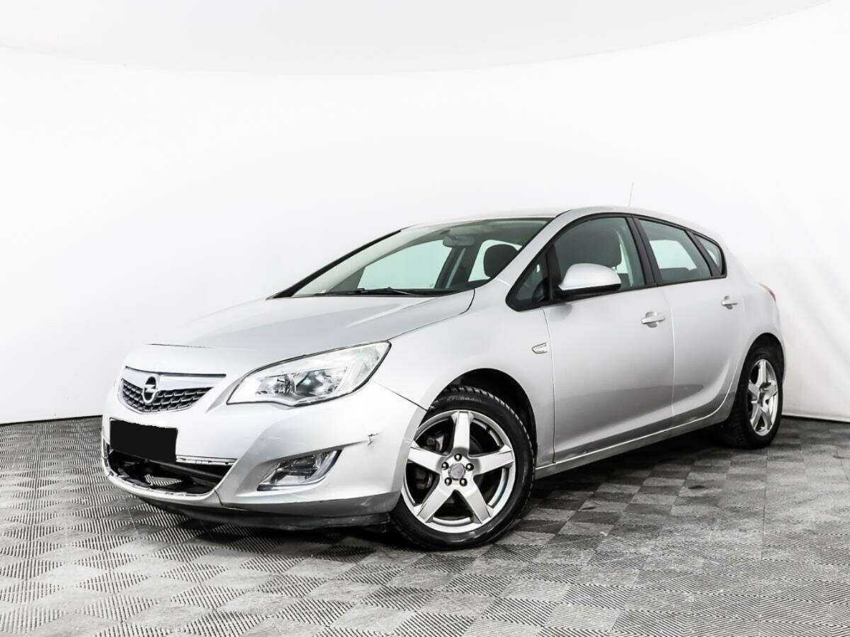 Opel Astra с пробегом — 2012 год. Посмотреть фото