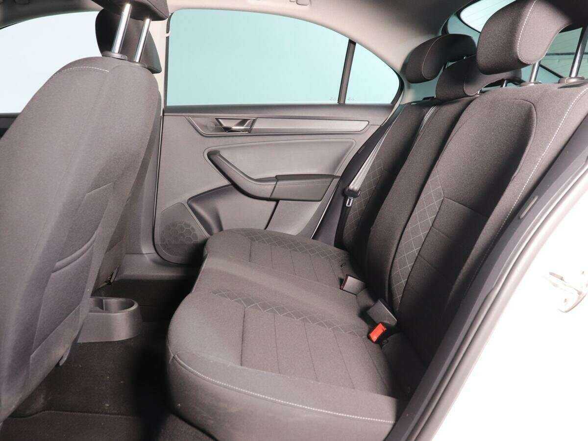 Skoda Rapid с пробегом — 2020 год. Фото: #7
