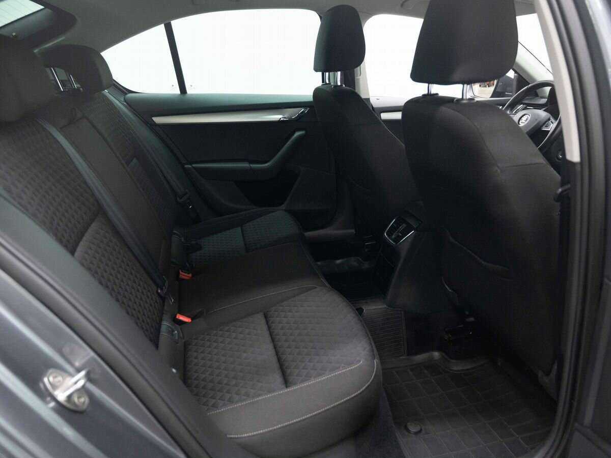 Skoda Octavia с пробегом — 2016 год. Фото: #9