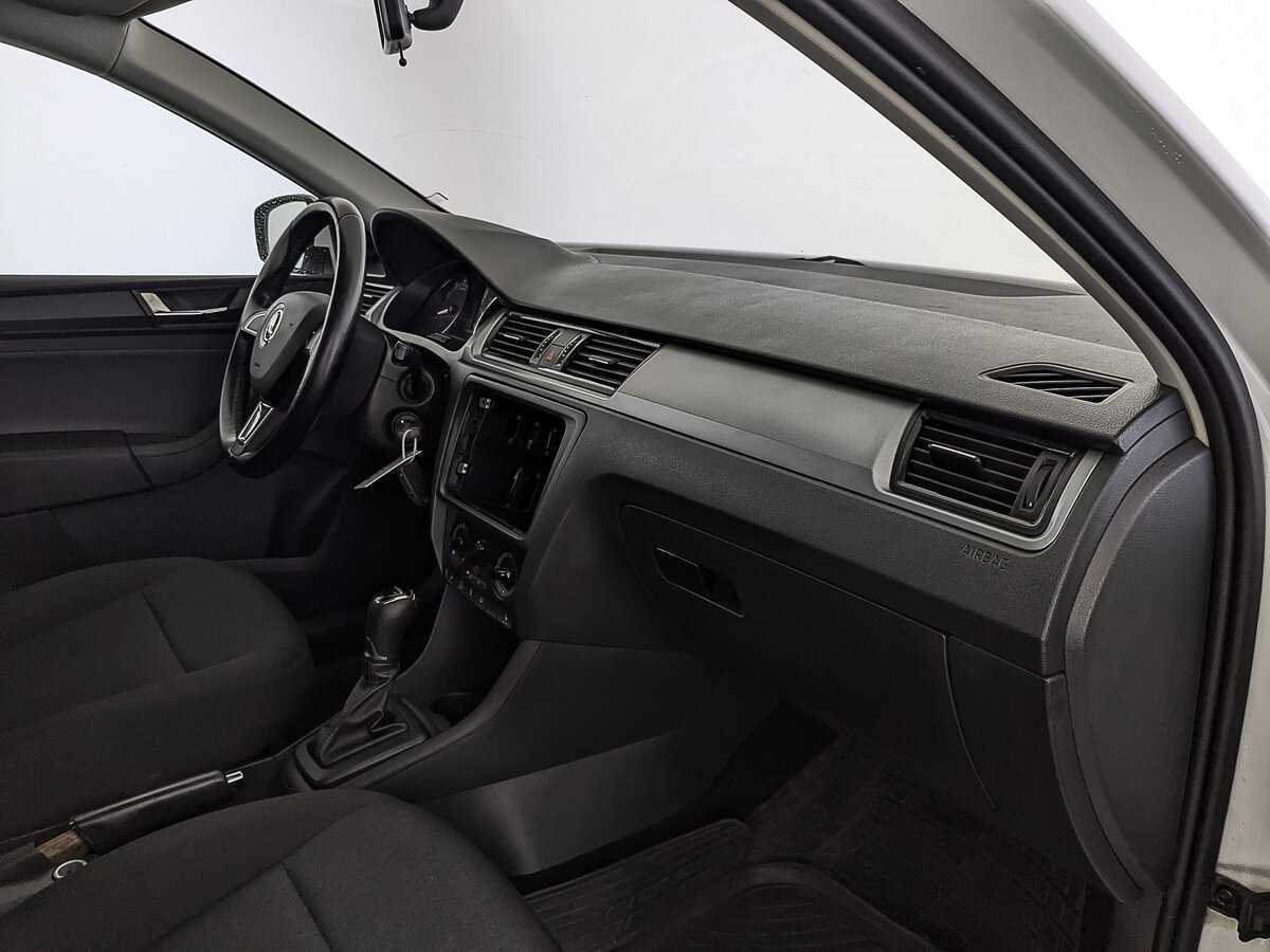 Skoda Rapid с пробегом — 2019 год. Фото: #10