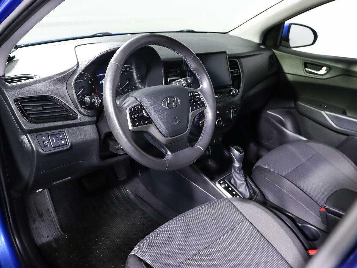 Hyundai Solaris с пробегом — 2021 год. Фото: #11