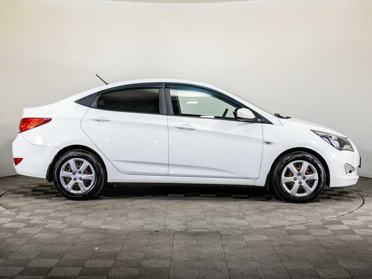 Hyundai Solaris с пробегом — 2016 год. Фото: #3