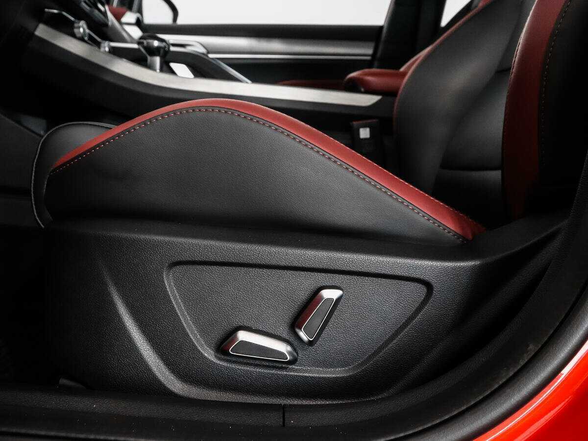 Geely Coolray с пробегом — 2023 год. Фото: #9