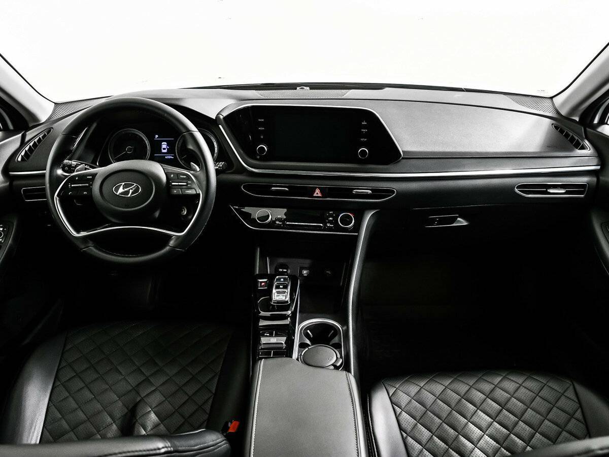 Hyundai Sonata с пробегом — 2020 год. Фото: #10