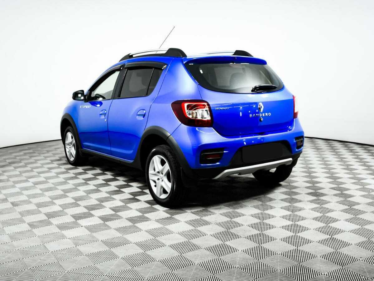 Renault Sandero с пробегом — 2016 год. Фото: #6
