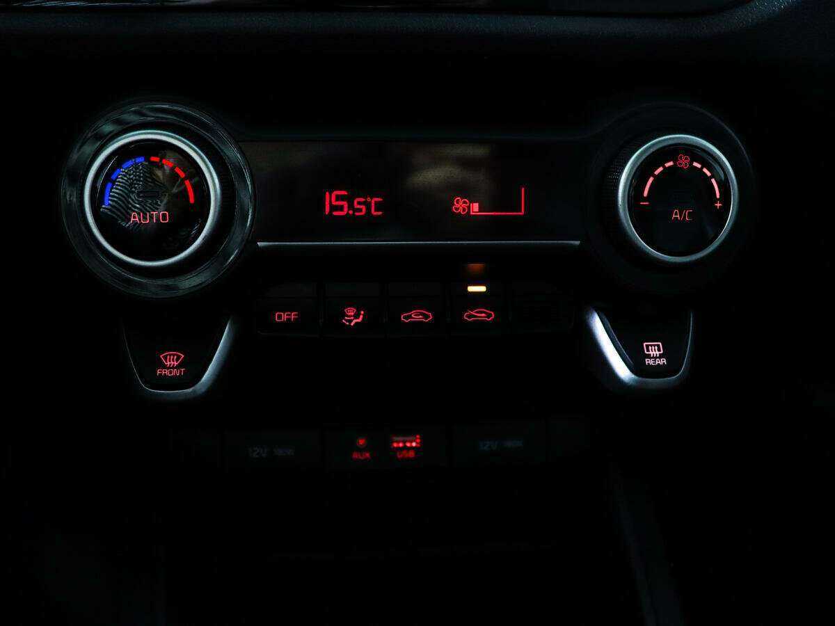 Kia Rio с пробегом — 2019 год. Фото: #13