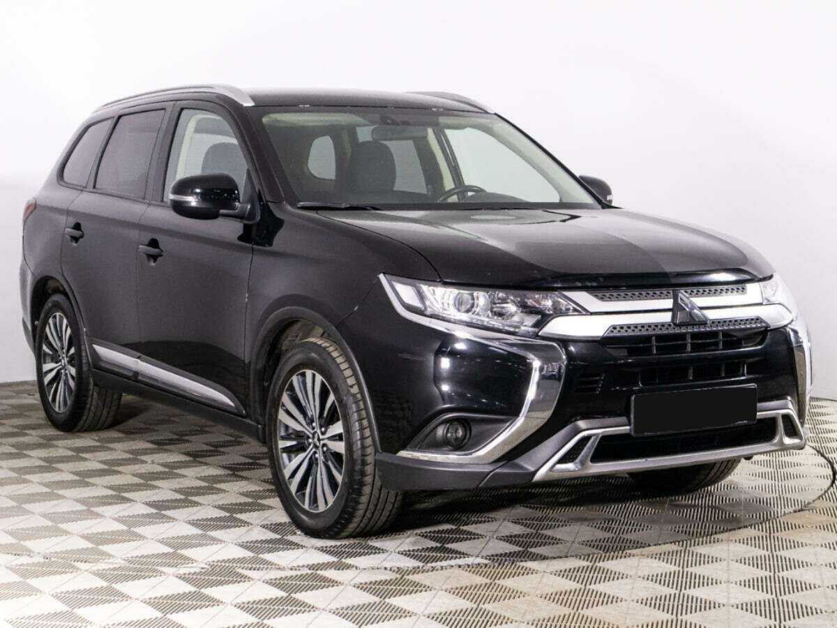 Mitsubishi Outlander с пробегом — 2020 год. Фото: #2