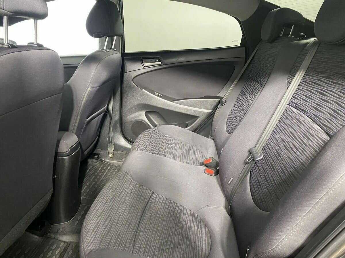 Hyundai Solaris с пробегом — 2016 год. Фото: #9