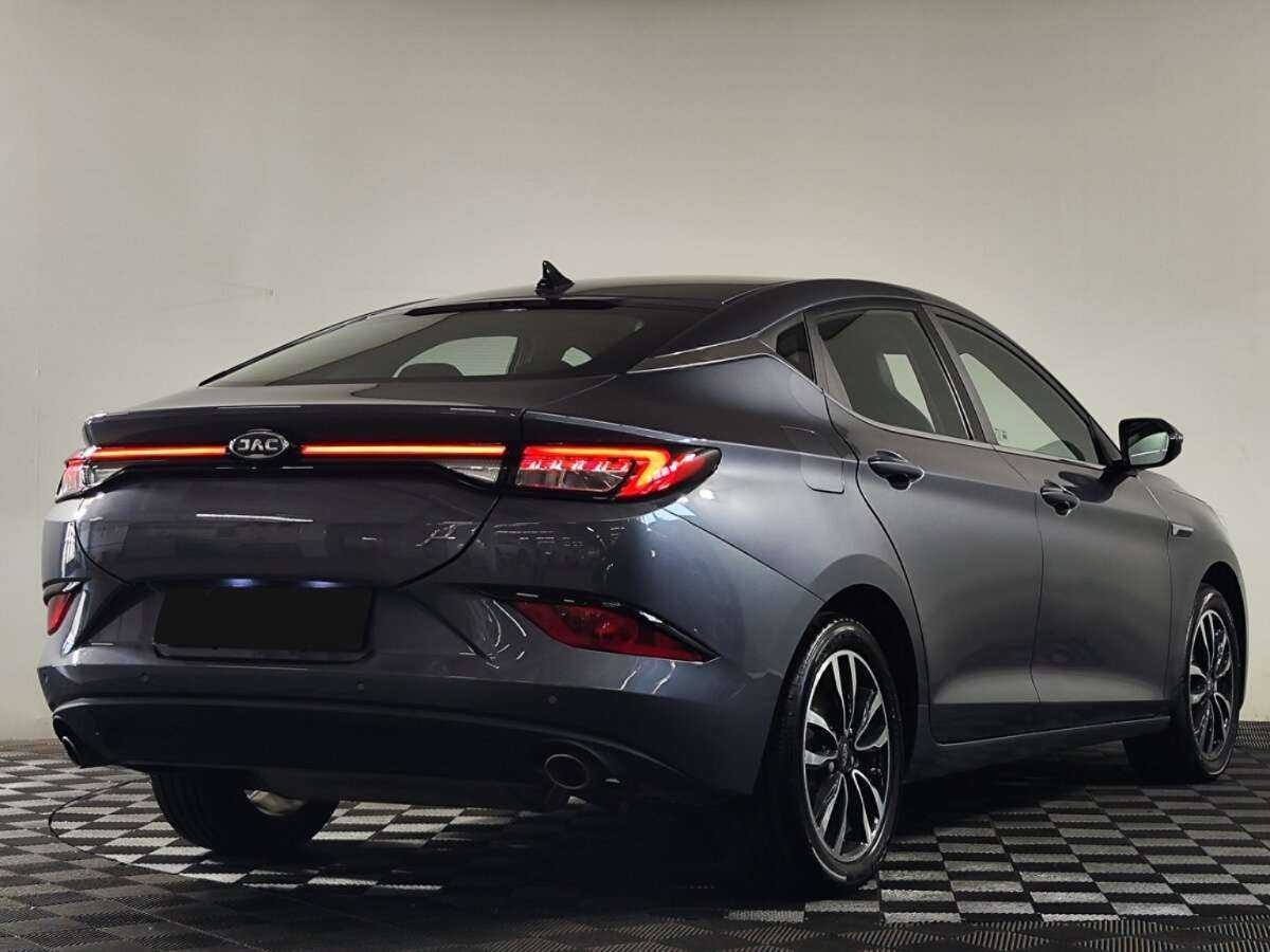 JAC J7 с пробегом — 2023 год. Фото: #2