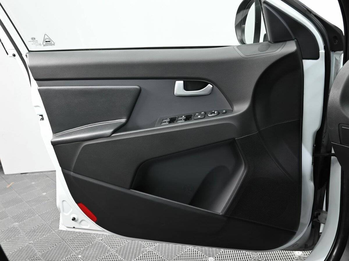 Kia Sportage с пробегом — 2012 год. Фото: #5