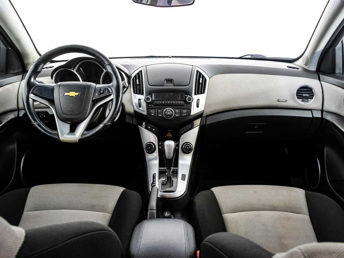 Chevrolet Cruze с пробегом — 2013 год. Фото: #7