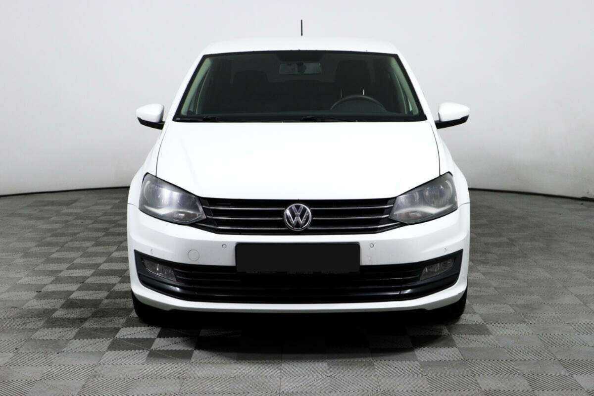 Volkswagen Polo с пробегом — 2016 год. Фото: #1