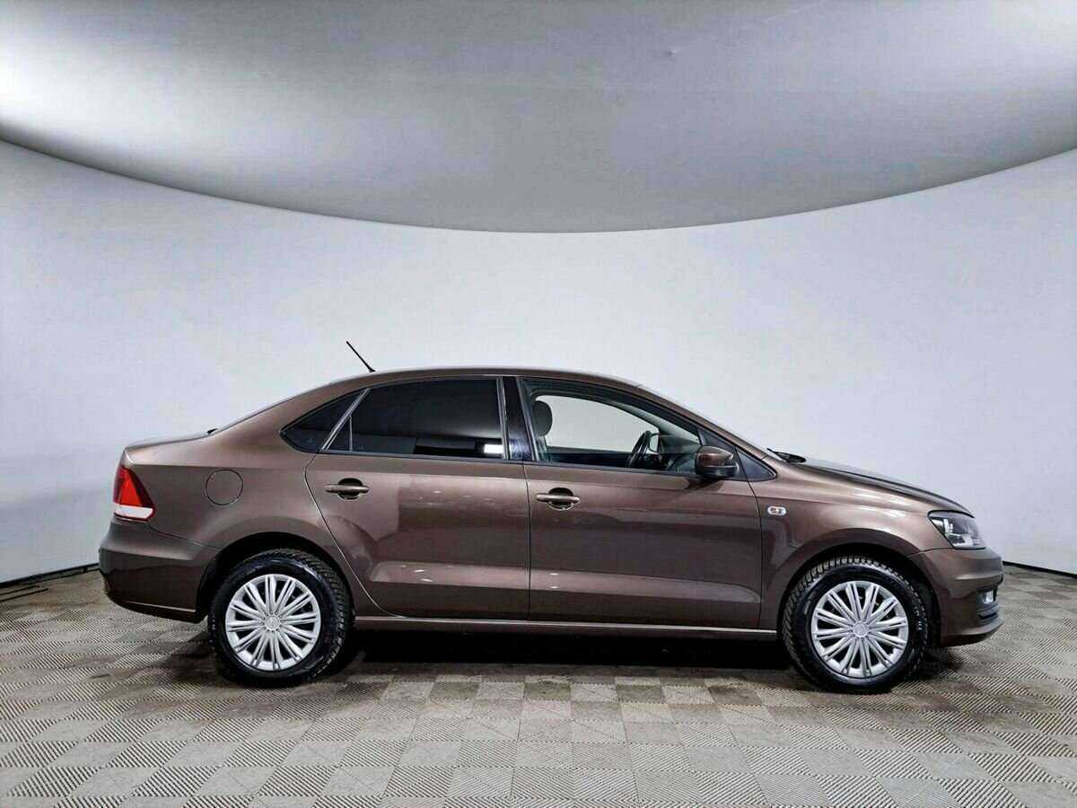 Volkswagen Polo с пробегом — 2016 год. Фото: #3