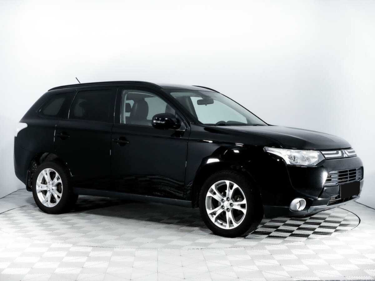 Mitsubishi Outlander с пробегом — 2013 год. Фото: #2