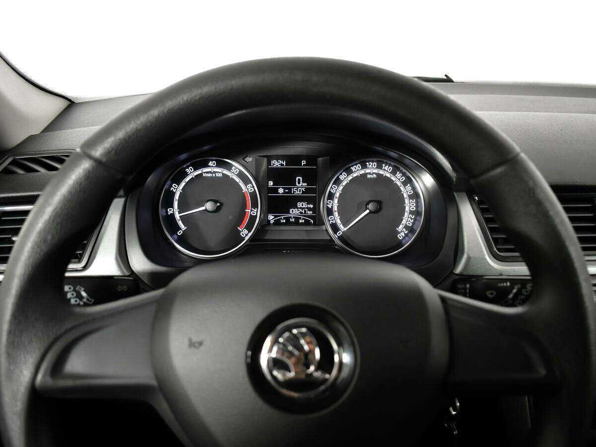 Skoda Rapid с пробегом — 2018 год. Фото: #10