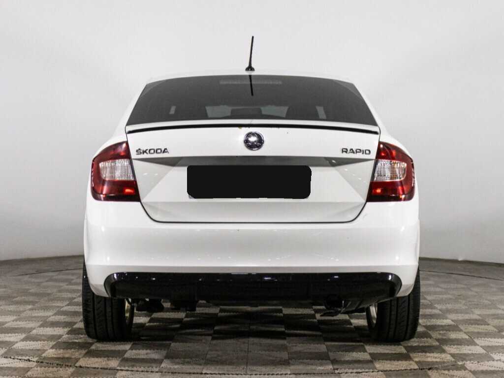 Skoda Rapid с пробегом — 2016 год. Фото: #5