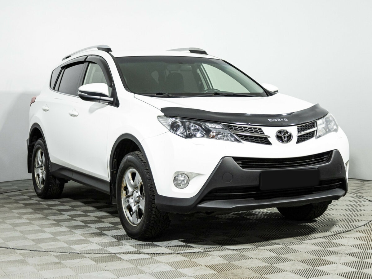 Toyota RAV4 с пробегом — 2014 год. Фото: #2