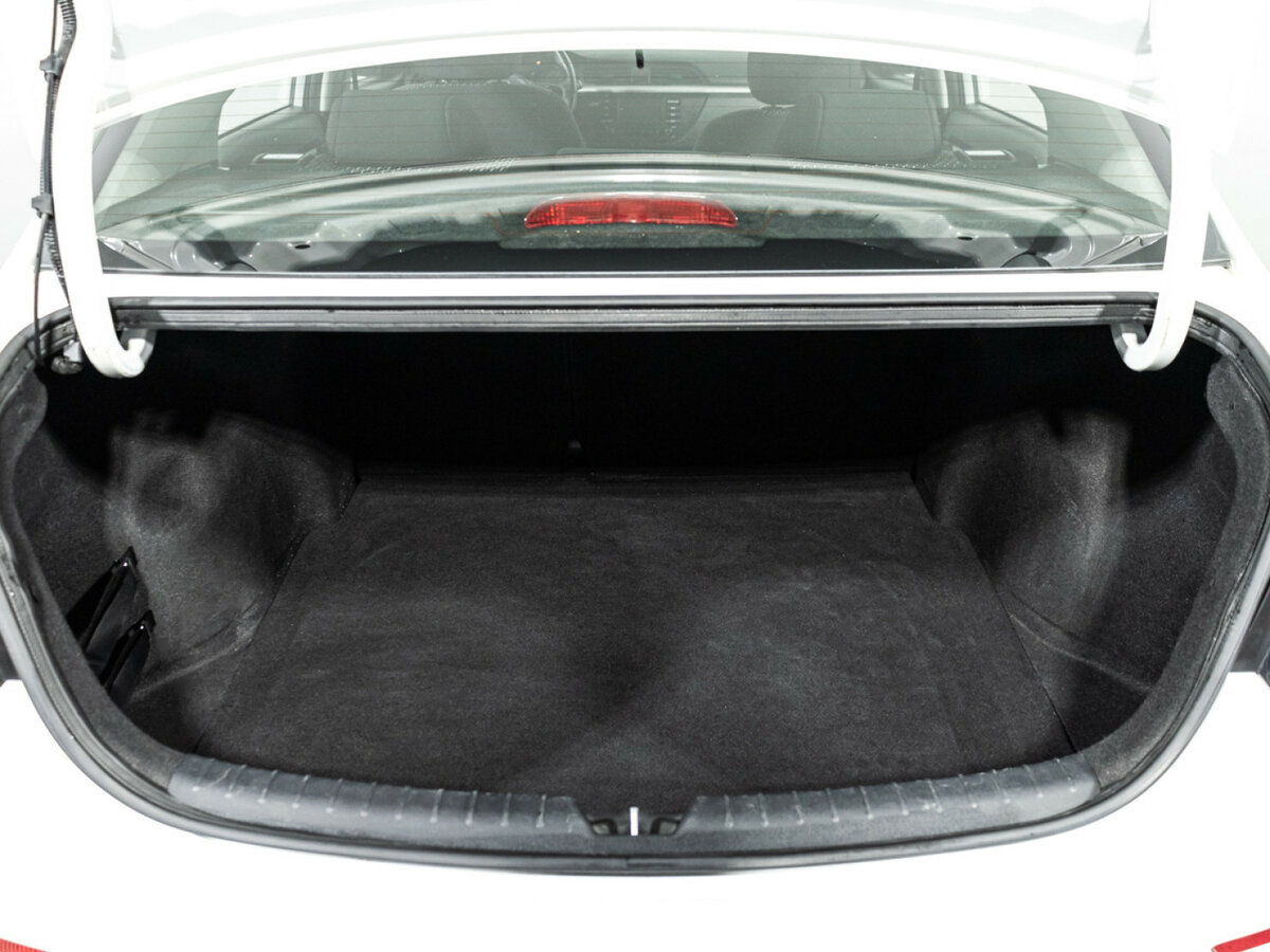 Kia Rio с пробегом — 2018 год. Фото: #17