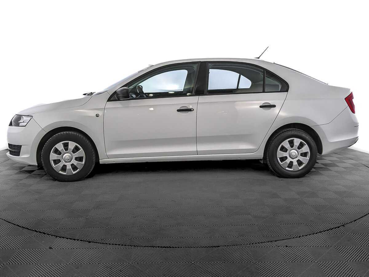 Skoda Rapid с пробегом — 2017 год. Фото: #7