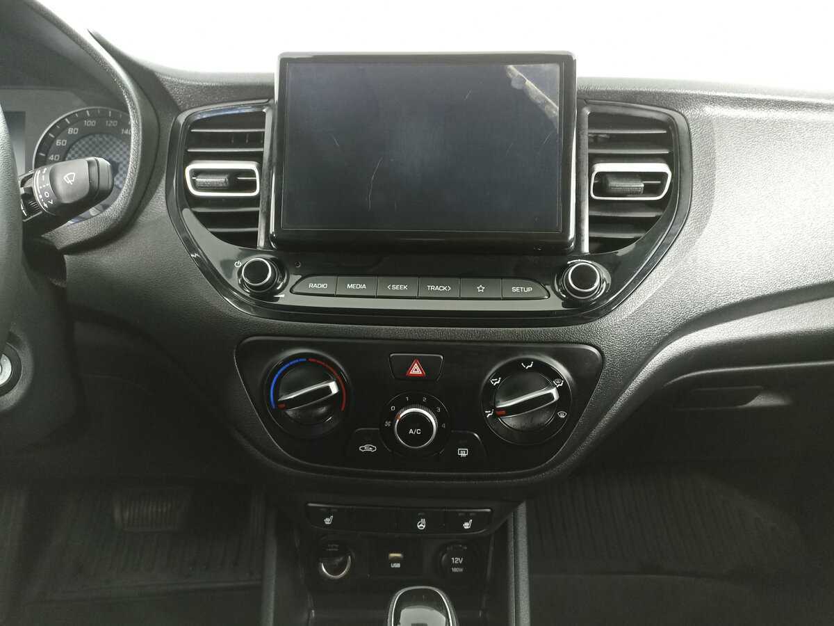 Hyundai Solaris с пробегом — 2021 год. Фото: #13