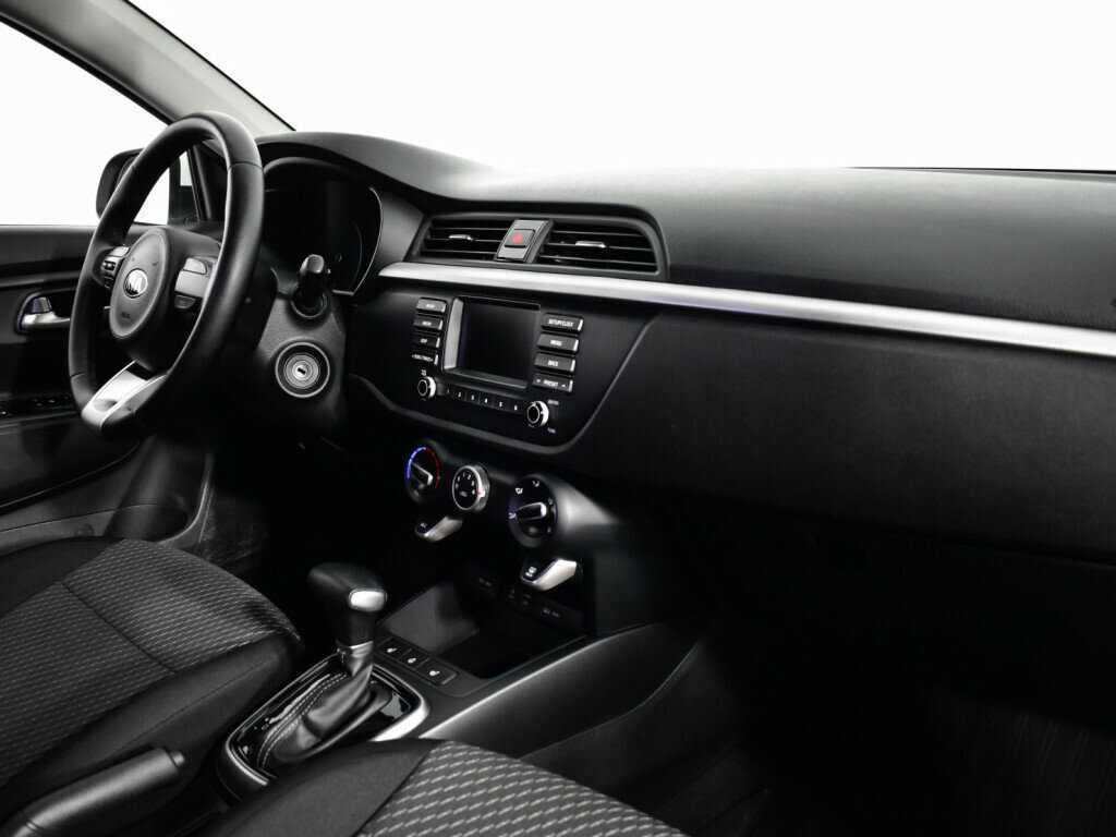 Kia Rio с пробегом — 2018 год. Фото: #8