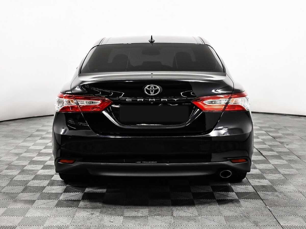 Toyota Camry с пробегом — 2018 год. Фото: #5