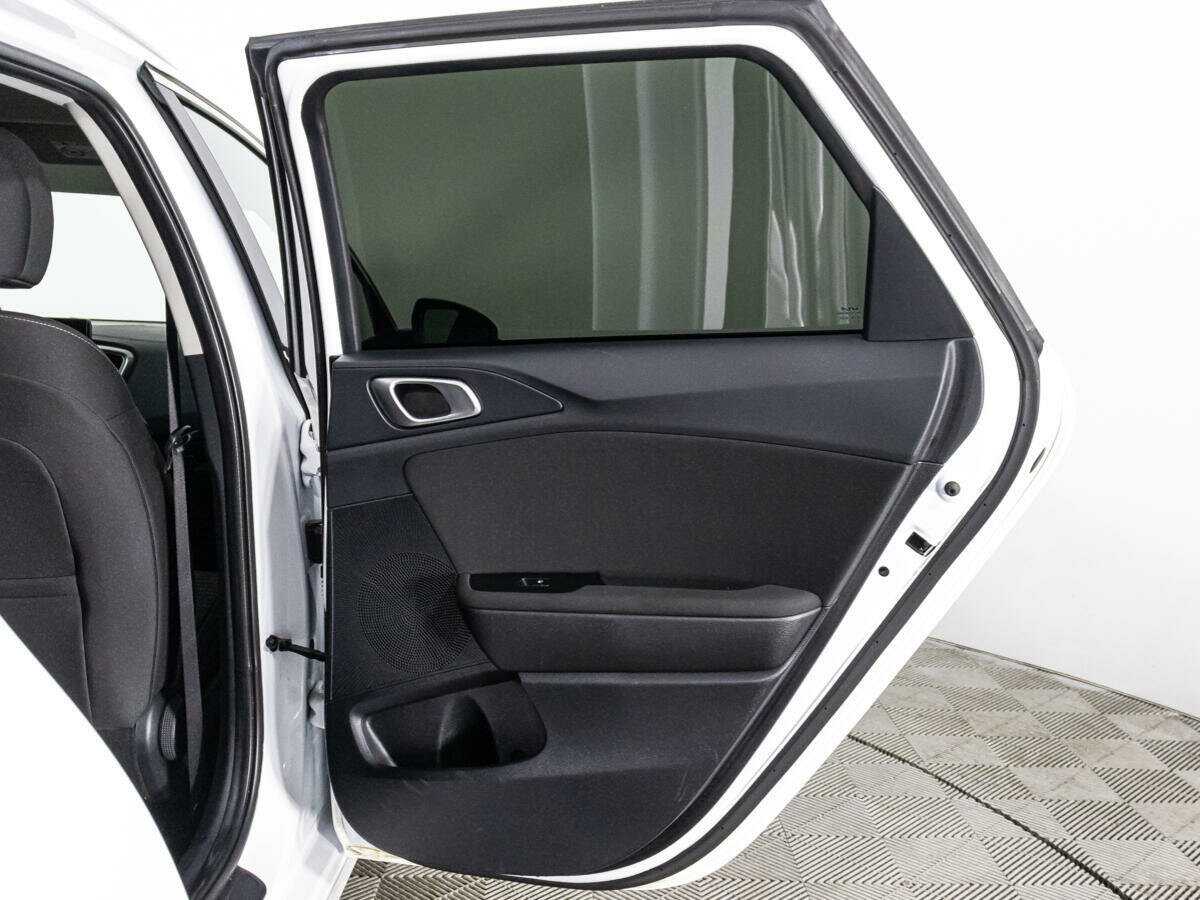 Kia Ceed с пробегом — 2023 год. Фото: #24