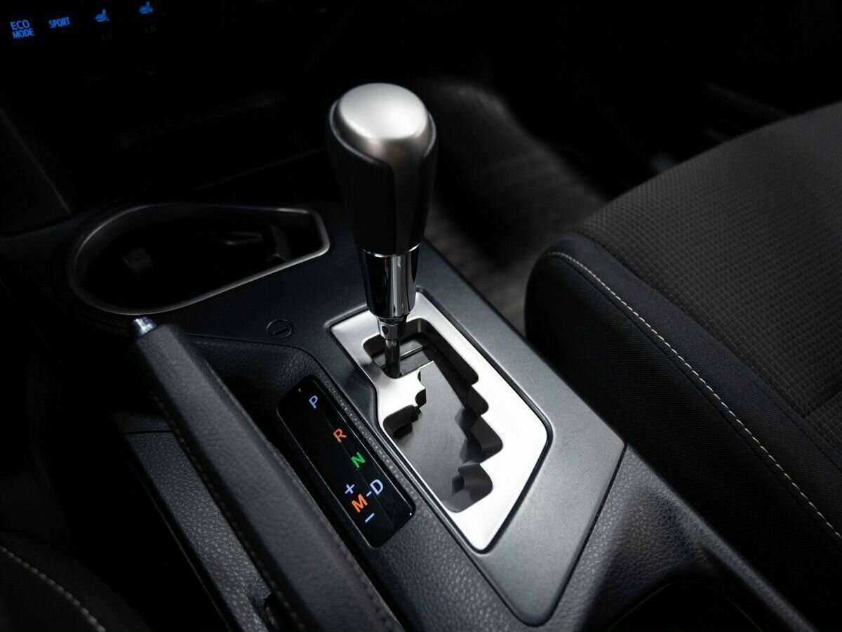 Toyota RAV4 с пробегом — 2017 год. Фото: #17