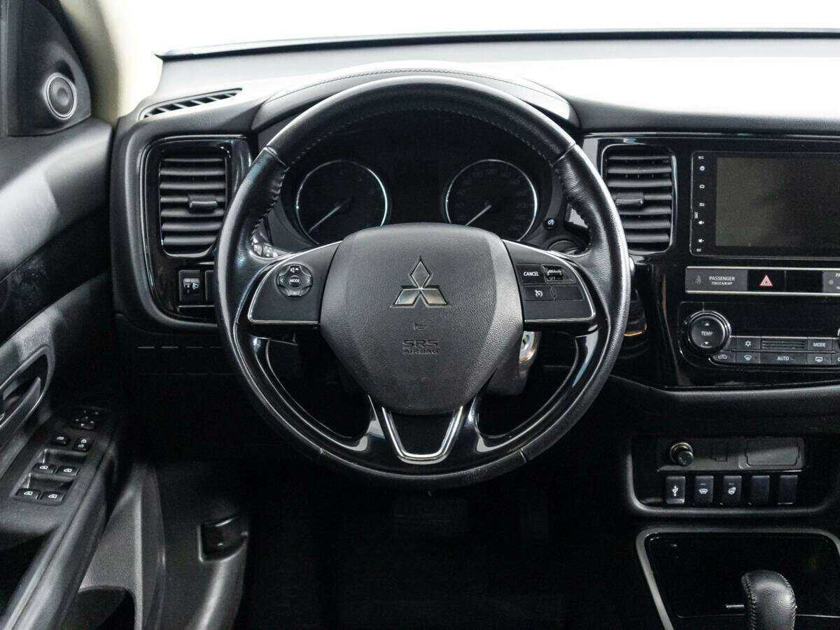 Mitsubishi Outlander с пробегом — 2019 год. Фото: #15