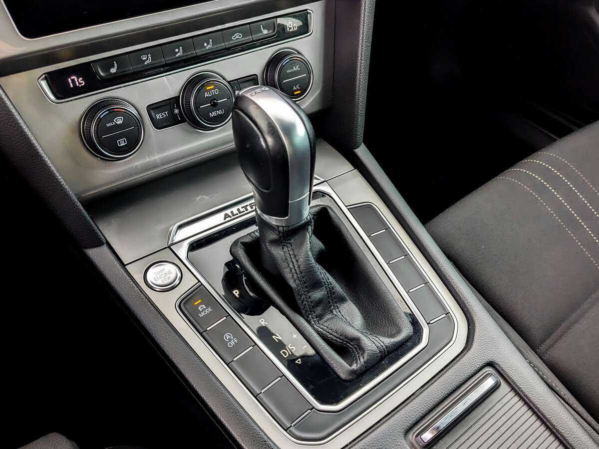 Volkswagen Passat с пробегом — 2018 год. Фото: #27