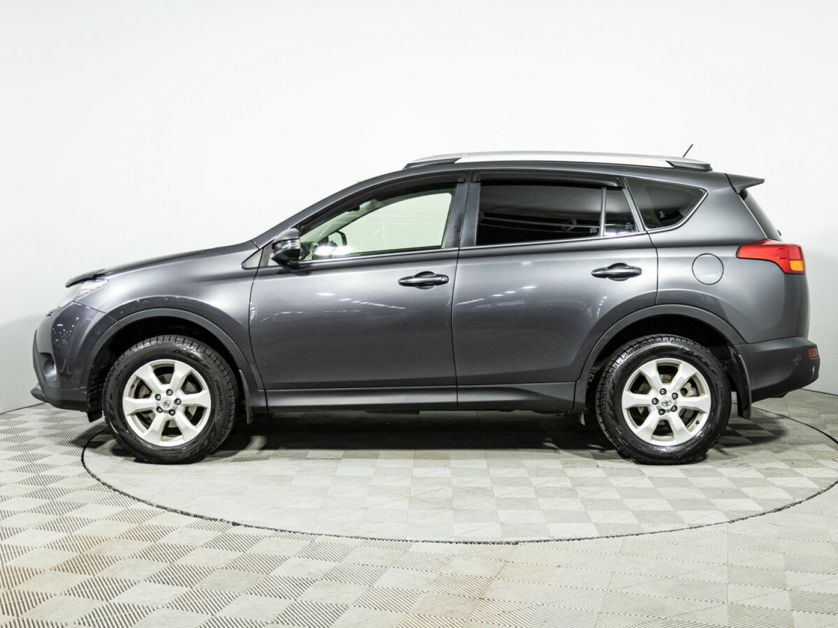 Toyota RAV4 с пробегом — 2014 год. Фото: #7
